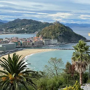Apartment Usandizaga Apartment, Second Line Beach, Free Parking, San Sebastian